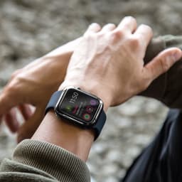 Thumbnail Ốp Apple Watch UNIQ Bảo Vệ Màn Hình Apple Watch 1,2,3,4,5,6,7/ SE (40mm và 44mm) Màu Xám Khói 4