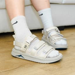 Thumbnail Giày Sandal Nam Nữ Genki Màu Kem Quai Chéo Thời Trang Cao Cấp Chính Hãng YK279 2