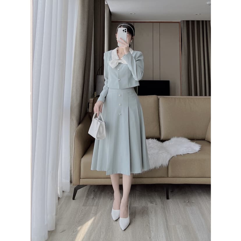 Ảnh De Leah - Áo Croptop Nơ Cổ & Chân Váy Midi Cúc Trước - Thời Trang Thiết Kế 2