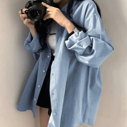 Thumbnail Áo Lovito denim wash nút trước màu trơn thường ngày cho nữ LNE24112 (Nhiều màu) 2