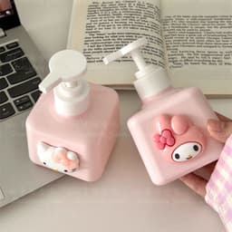 Thumbnail Aubess [Quà tặng] Chai đựng dầu gội và sữa tắm Hello Kitty dạng bóp Bình đựng xà phòng du lịch Sanrio Bathroom 3