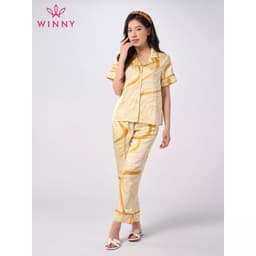 Thumbnail Bộ Mặc Nhà Nữ WINNY Đồ Ngủ Kiểu Pijama Cộc Tay Quần Dài Chất Lụa Satin Mềm Mại 1MNSA23116D 3