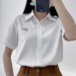Thumbnail Áo sơ mi nữ trắng sọc có hình thêu kiểu gấp lai tay lá cổ nhọn vải kate mềm thời trang GUMAC LAF0520 4