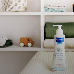 Thumbnail Kem Dưỡng Da Toàn Thân Cho Trẻ Sơ Sinh & Em Bé Da Thường Mustela 300ml 4
