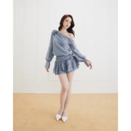 Thumbnail RECHIC Đầm ngắn trễ vai Sivia đính nơ vai tay dài bồng bềnh sang trọng tiểu thư 2