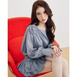 Thumbnail RECHIC Đầm ngắn trễ vai Sivia đính nơ vai tay dài bồng bềnh sang trọng tiểu thư 3
