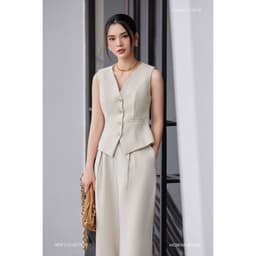 Thumbnail RECHIC Áo vest nữ Cindy trơn form ôm nút gài cổ V cá tính sang trọng thanh lịch 3