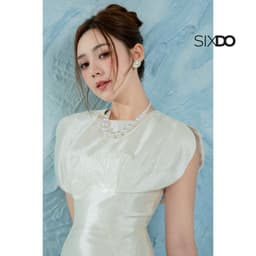 Thumbnail Đầm gấm sát nách cánh tay xẻ SIXDO (Off White Brocade Midi Dress) 4