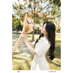 Thumbnail Đầm ren hoa trắng cổ đức đính nơ ngực thiết kế Elise FF2308187DILAWH 1