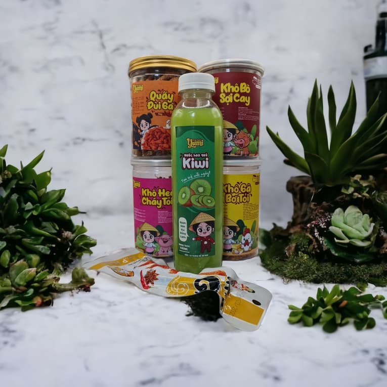Ảnh Combo BÒ GÀ HEO 3 hũ thịt khô Trạm ngọt Yumi TẶNG 1 hũ Quẩy đùi gà 1 nước ngọt 1 chân gà cay giá hời 1