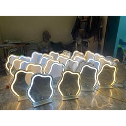 Thumbnail Gương hạt đậu để bàn trang điểm có viền phun cát led cảm ứng cao cấp VUADECOR (Tặng đế gỗ) 4