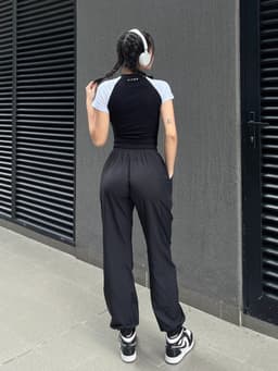 Thumbnail Bộ đồ tập thể thao Fitme áo thun Raglan Đen - Trắng quần jogger Đen 4