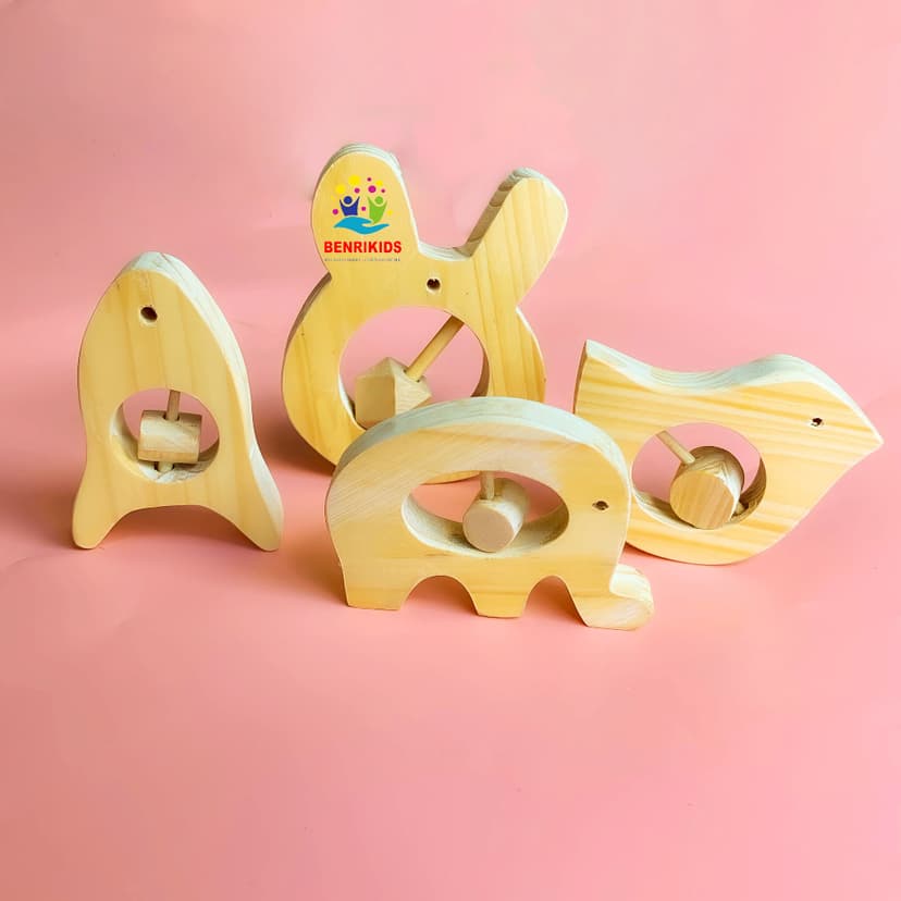 Ảnh Lục Lạc Vòng Gỗ Làm Đồ Chơi Cho Bé Gỗ Thông An Toàn Cho Bé 3