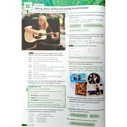 Thumbnail Sách - Solutions Elementary- Third Edition Bộ 2 cuốn)- Tặng file nghe 3