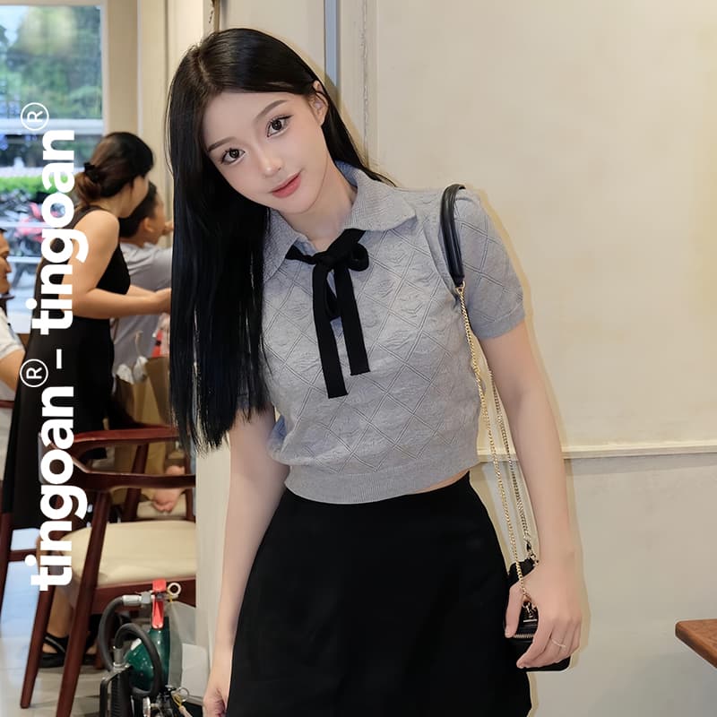 Ảnh TINGOAN® - Áo len xám crop bề mặt len hoạ tiết quả trám buộc nơ YURI YURI TOP/GR PHIÊN BẢN MỚI NHẤT T6/2024 2