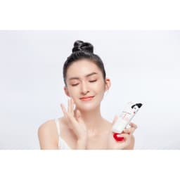 Thumbnail Sữa rửa mặt làm sáng da KOJIESAN 100gr 2