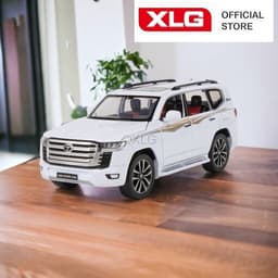 Thumbnail Mô hình xe ô tô Toyota Land Cruiser VXR V8 LC300 1:24 cao cấp kèm đế 1