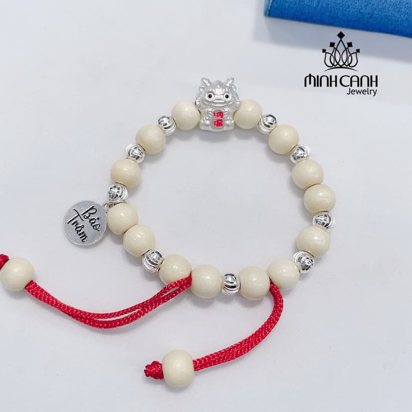 Ảnh Vòng Dâu Tằm Mix Con Giáp Và Bi Bạc Khắc Tên Cho Bé - Minh Canh Jewelry 1