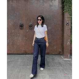 Thumbnail TheBlueTshirt - Quần jeans phom suông cạp cao ống quần đứng cho nữ - Straight A Jeans - Women 4