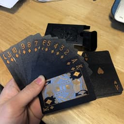 Thumbnail Bài Tây Poker Nhựa Dẻo Nền Đen Vàng Bạc Chọn Màu – Bài Tây Nhựa Chống Thấm Nước Chống Gập Các Loại Chính Hãng Amalife 3