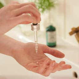 Thumbnail Tinh Chất Tràm Trà Tea Tree Anti-imperfection Daily Solution 50ml THE BODY SHOP 1