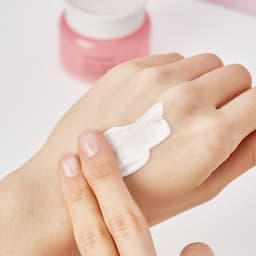Thumbnail Kem Dưỡng Ẩm Trắng Da Nâng Tone Tức Thì Tinh Chất Hoa Hồng Whisis Rose Toneup Cream 50ml 1