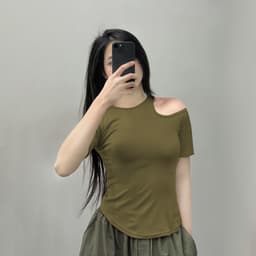 Thumbnail Áo Thun Cộc Tay nữ Khoét Vai Gladimax F89, Áo Hở Vai cá tính, chất thun cotton mềm mại 2