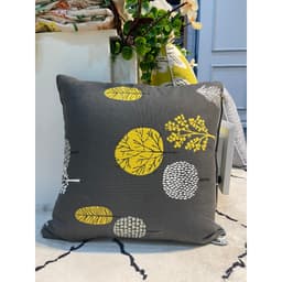 Thumbnail Gối tựa trang trí Everon 45x45 (Cả vỏ và ruột)(giao màu ngẫu nhiên) 2