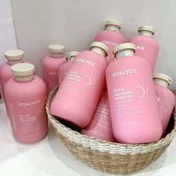 Thumbnail Sữa tắm dưỡng trắng da cao cấp Vitalycil Body Whitening Shower Gel 470ML 3