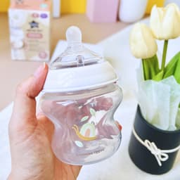 Thumbnail Bình Sữa PP Ty Siêu Mềm Tự Nhiên Tommee Tippee Natural Start 150ml, Núm Ty Của Bình 0-3 Tháng - Hoạ Tiết 2