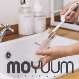 Thumbnail Bình sữa Thủy tinh tráng silicon Moyuum - Mẫu trơn - 150ml - Kèm núm 1 4
