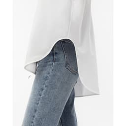 Thumbnail TheBlueTshirt - Áo sơ mi trắng tay dài vạt bầu dáng oversize - Sydney Oversize Shirt - Women 3