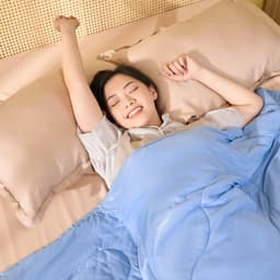 Thumbnail Chăn Điều Hòa Làm Mát Amando Ice Silk Lõi Bông Mỏng Nhẹ Mềm Mịn Thoáng Mát Dễ Dàng Vệ Sinh Vua Nệm 4