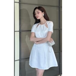 Thumbnail Đầm Xòe Dự Tiệc Tay Ngắn Cổ Yếm Cut out Sang Trọng BBSTOR'S - D3557 4