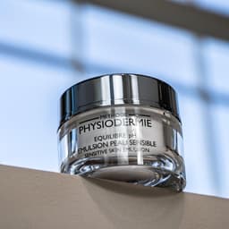 Thumbnail Kem dưỡng phục hồi sau Laser, Corticoid Sensitive Skin Emulsion 2
