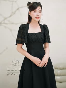 Thumbnail LEILA CLOSET | Đầm thiết kế Elen đen xoè dài phối tay ren lưới cổ vuông sang trọng 2