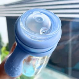 Thumbnail Bình Tập Uống Chuyển Tiếp PPSU  Marcus & Marcus 300ml Cho Bé Từ 6 Tháng – Xanh 4