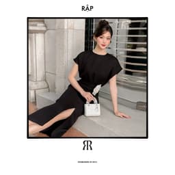 Thumbnail RẬP - Đầm Đen Cổ Tròn Tay Lỡ Cài Hoa Eo Nhún Thân Xẻ - XMAS 03 3