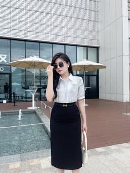 Thumbnail Áo sơ mi nữ kẻ ngắn tay cổ đức cài hoa  chất vải nhập Hàn Evalover 4