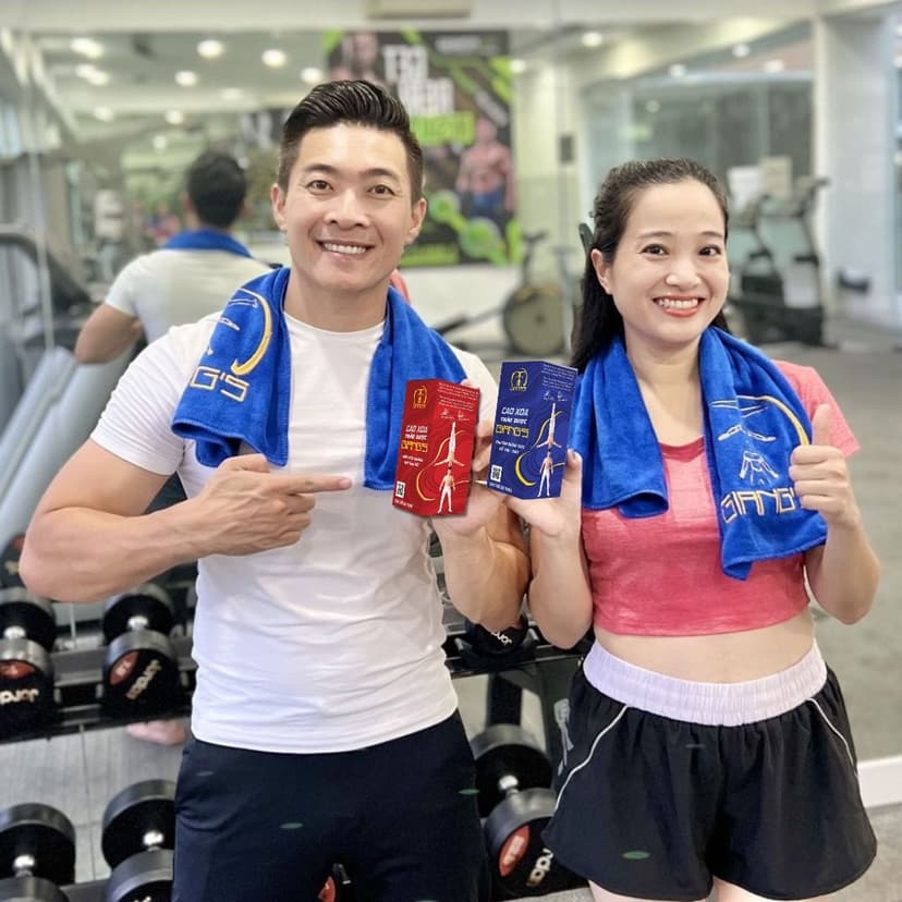 Ảnh 02 chai dầu xoa bóp Quốc Cơ Quốc Nghiệp chai 50ml - Cao xoa bóp massage cổ vai gáy 2