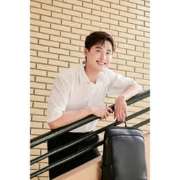Thumbnail Áo sơ mi nam Gấu 194 tay ngắn cổ bẻ vải coton lụa mềm mịn, ít nhăn - form slimfit 3