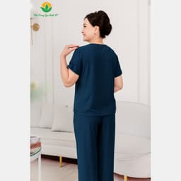 Thumbnail Bộ lanh trung niên mặc mùa hè Việt Thắng quần lửng, áo cộc tay cổ V thêu họa tiết - B26.5093 2