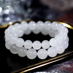 Thumbnail Vòng tay Chalcedony trắng ngọc ngà Madagascar MYPAPA - Bình An Trọn Đời 3