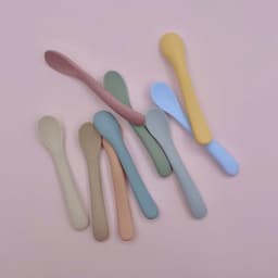 Thumbnail Thìa, muỗng ăn dặm silicon đúc nguyên khối cho bé KidAndMom siêu mềm cho bé không chứa BPA an toàn 4