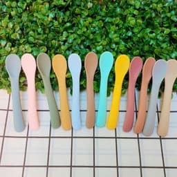 Thumbnail Thìa, muỗng ăn dặm silicon đúc nguyên khối cho bé KidAndMom siêu mềm cho bé không chứa BPA an toàn 1