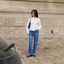 Thumbnail Áo cổ tàu mở V MONO TALK tay xếp bồng, chất liệu cotton thêu MOF25S-T20001TK 1