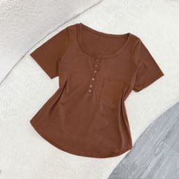 Thumbnail Áo Thun Bigsize Nữ Co Giãn Vải Tăm Gân Dáng Vừa Có Túi Nhỏ Trước Cá Tính Cổ Cúc Basic A274 2