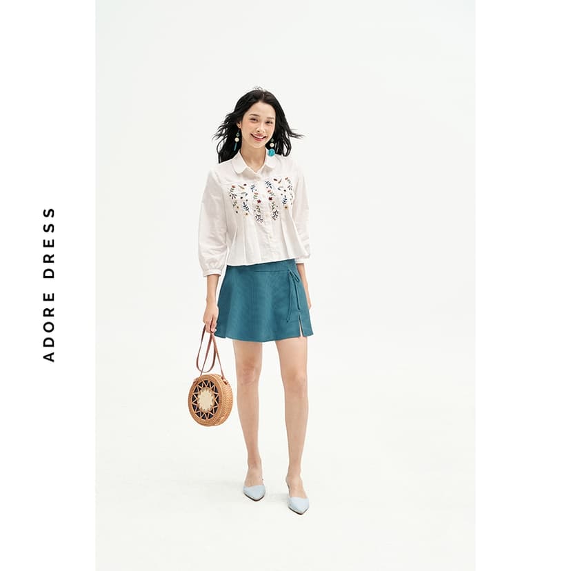 Ảnh 511SH1013 - Áo Sơ mi thô bamboo trắng thêu hoa rơi ADORE DRESS 4