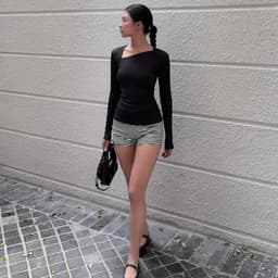 Thumbnail làminapparel - SLANTED V-NECK LONG SLEEVE TOP 1