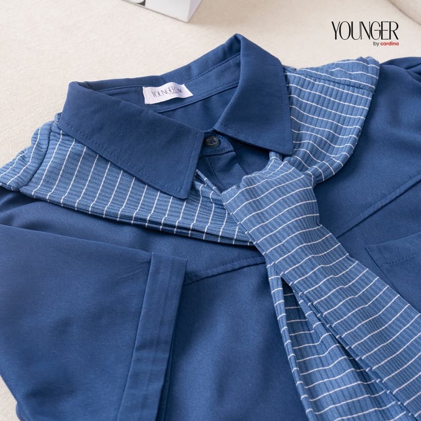 Ảnh Bộ đồ nữ YOUNGER BY CARDINA chất liệu thô kaki áo phối cổ sơ mi phối vạt áo trẻ trung năng động 5YBKN01 2